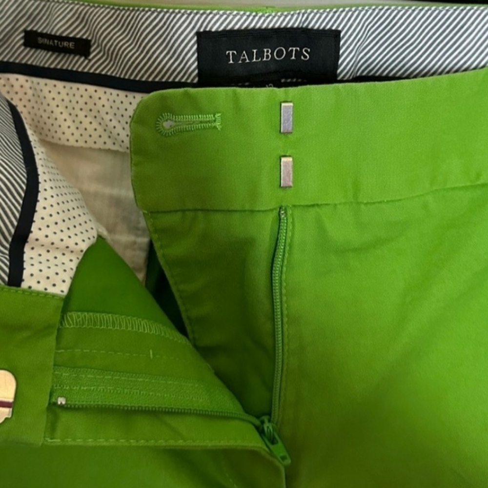 Talbots signature collection cropped chino style. - Picture 3 of 4
